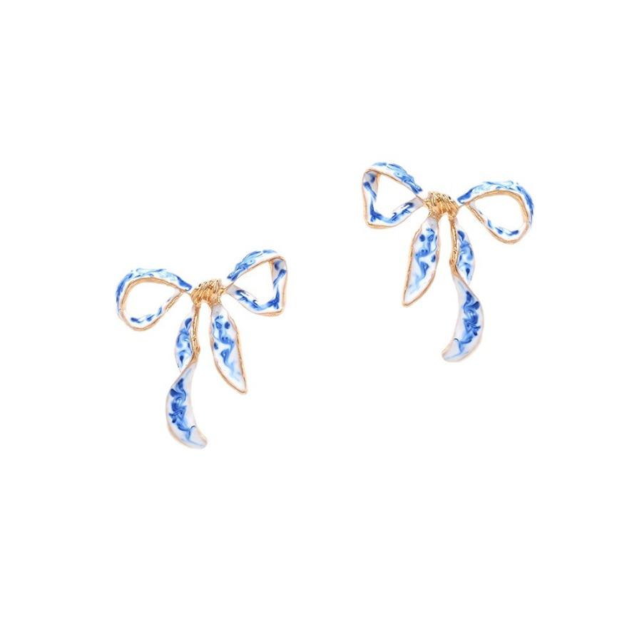 2pcs Fashionable and Elegant Bow-Shaped Earrings with a Simple Blue and White Porcelain Pattern Design.