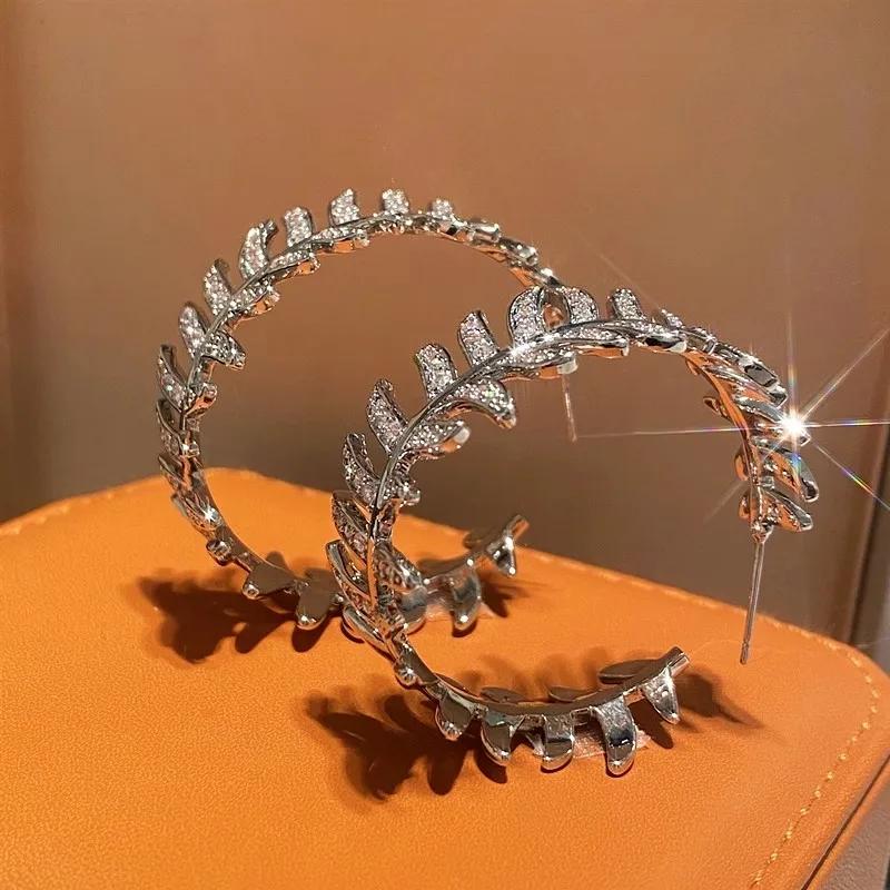 Huitan Attractive Leaf Hoop Earrings with Dazzling Cubic Zirconia Female Modern Charming Accessories Exquisite Jewelry for Party