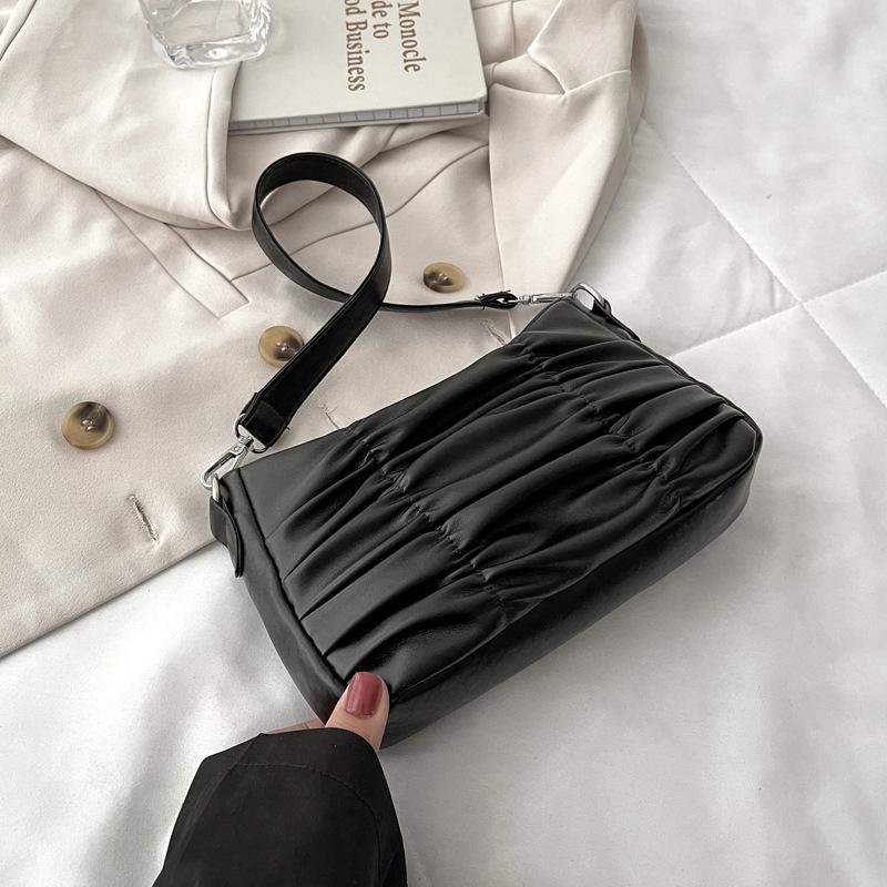 

Роскошная плиссированная сумка на плечо, женская простая сумка из искусственной кожи, дизайнерская сумка подмышками, повседневная женская сумка под подмышками 27*7*15cm чёрный