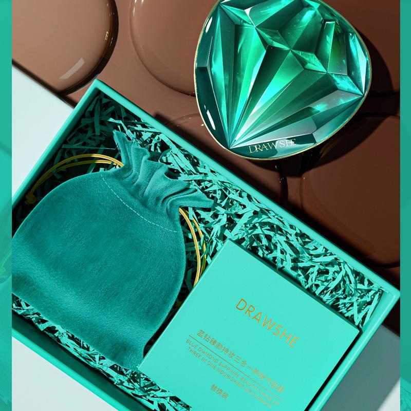 Peacock Blue Skin-Nourishing 3-in-1 BB Cushion Cream - Light, Lasting, and Concealing in Natural Tone.