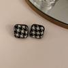 Retro Polka Dot Geometric Circle Earrings - Fashionable, High-End, European & American Style for Women