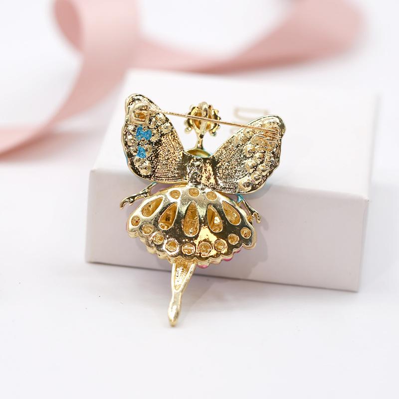 Creative Cute Alloy Diamond Angel Girl Brooch Pin Women'S Sweater Jacket Accessories
