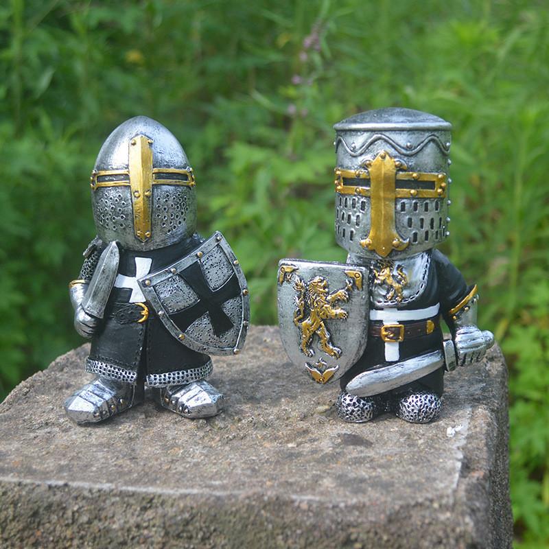 Medieval War Resin Crafts Miniature Gnome Knight Sculpture Decorative Figurine For Home And Garden Display