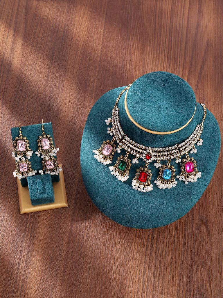 European Bohemian Necklace & Earrings Set: Retro, Ethnic Style Chain with Exaggerated Personality.