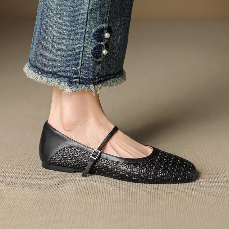 

Летние однотонные сандалии на плоской подошве женские удобные сандалии на мягкой подошве спортивные сандалии кожаные подошва из говяжьей жилы мягкая подошва облегающий ногу каблук квадратный носок 40 чёрный