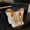 Popular retro bag women's large capacity 2025 new spring casual messenger bag portable bucket bag