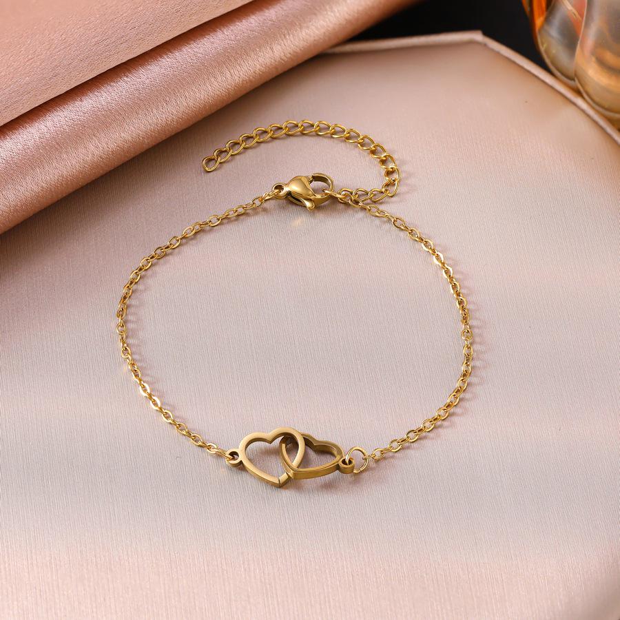 Simple & Stylish 18K Gold Heart-to-Heart Titanium Bracelet for Women; Non-Fading with a High-End, Unique Design