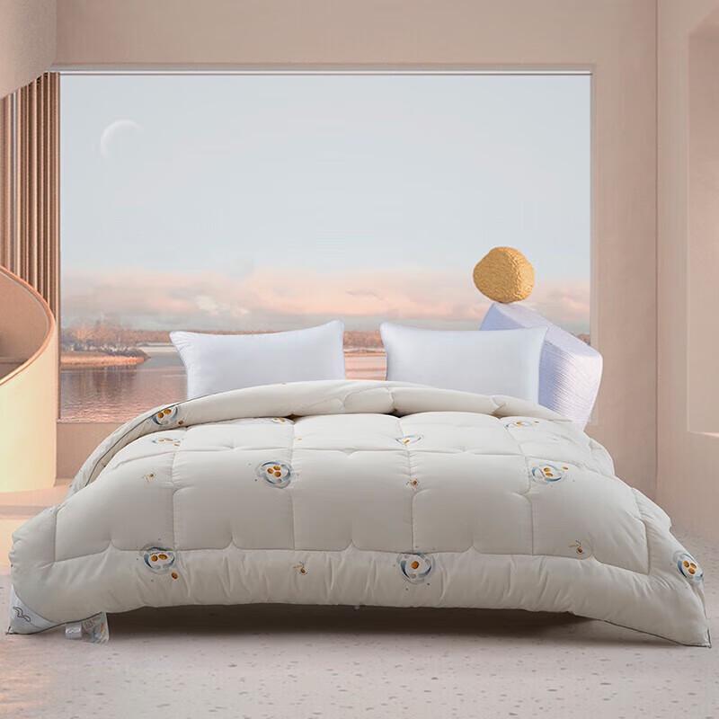 

Mercury Home Textiles Cloud Comfort Soybean Quilt