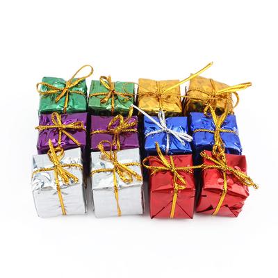 12 Stück Mehrfarbige Weihnachtsgeschenkbox Partyornamente Weihnachtsbaumhänge-Dekoration
