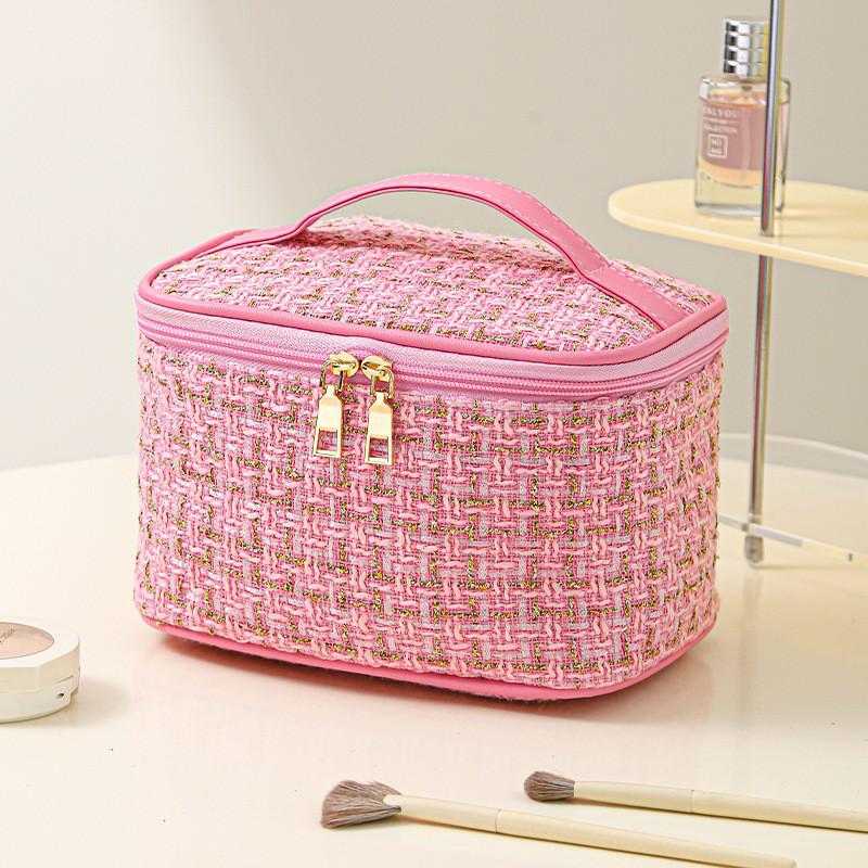 Korean Style Large Capacity Plaid Makeup Bag - Portable Handheld Toiletry Storage for Travel