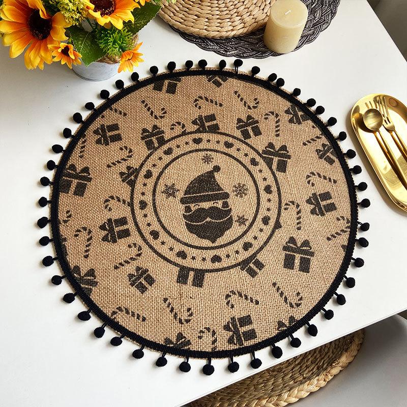 Christmas Retro Jute Placemat Round Printed Woven Dining Table Mat with Wool Ball Heat-Resistant Home Decorative Coffee Cup Mats