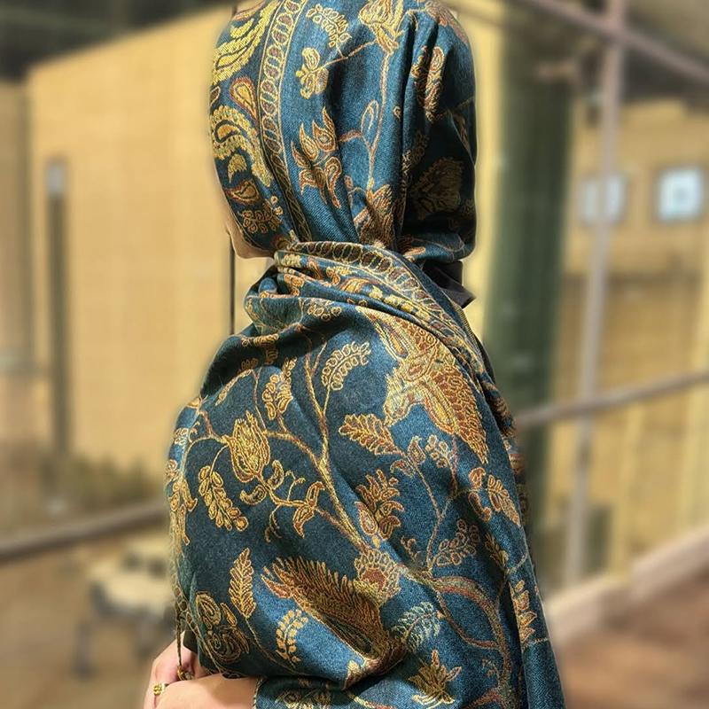 

Luxury Embroidery Cashmere Winter Scarves Women Ladies Elegant Poncho Pareo Cape Warm Shawl Chunky Headscarf Wrap Muslim Hijabs 70x190cm