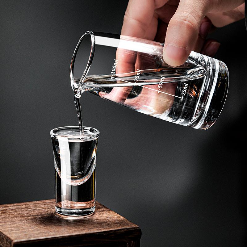 12er Sets 15ml Schnapsglas Klassisches Kleines Baijiu-Glas Bar High End Transparentes Trinkgeschirr Bullet Cup 100ml Dekanter Weindispenser