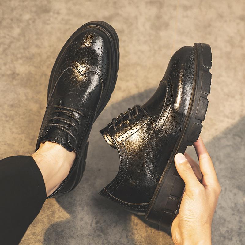 Fashion Italian Brand Men's Brogue Shoes Classic Black Men's Business Casual Shoes Thick Soled Dress Shoes Versatile Banquet Suits