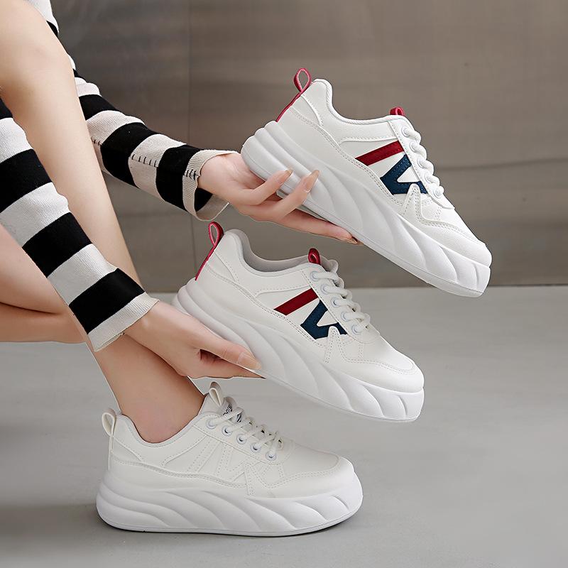 2025 little white shoes children's autumn new Korean version ins student leisure sports versatile board shoes street auction AW5001