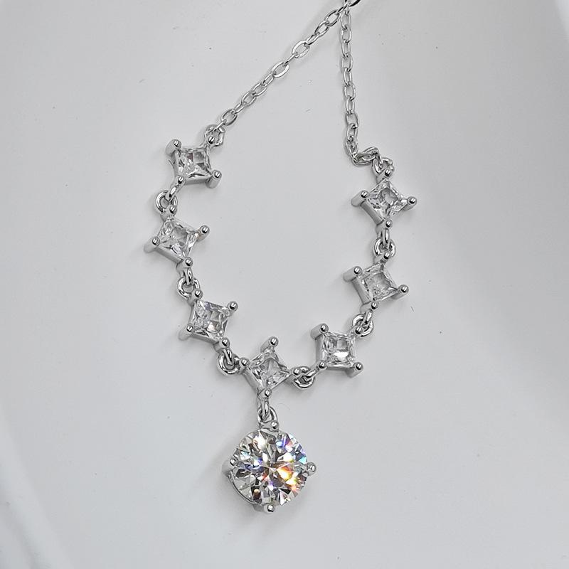 925 Silver Mozzarella Diamond Necklace, Seven-Star Shining Women'S Square High-End Pendant, Collarbone Chain.
