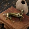 Hund Desktop Ornamente aus Messing Retro Tiermodell Statue Dekoratives Geschenk Heimdekor Handwerkszubehör