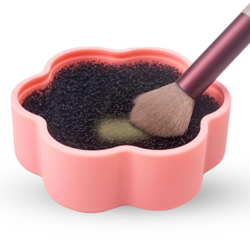 Silicone Cleaner Mat Portable Foldable Pad For Tools Makeup Brush Cleaning Box Soft Mat With Convex Texture Brush