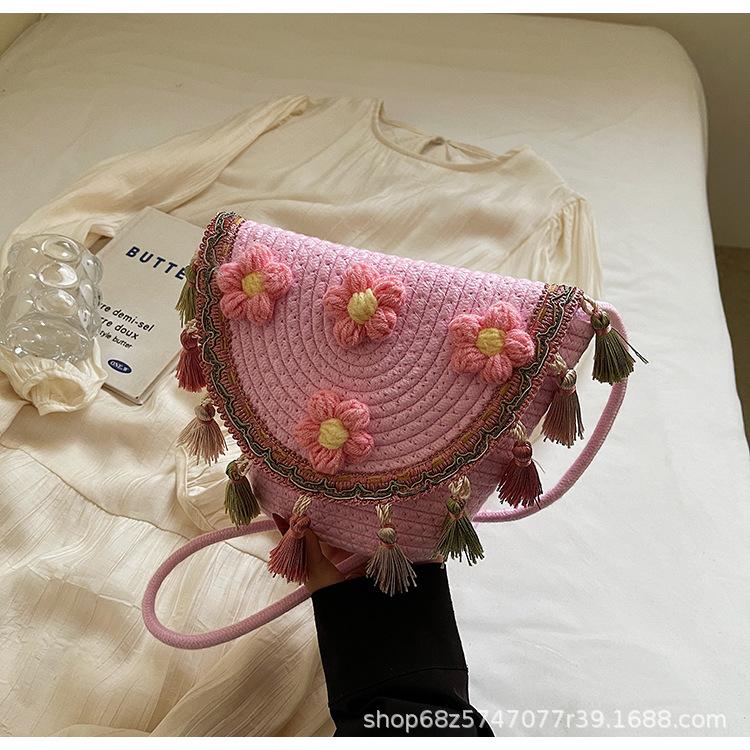 One Shoulder Crossbody Saddle Women's Bag Trendy Bohemian Straw Weaving 2025 Summer New Woven Fringed Crossbody Bag