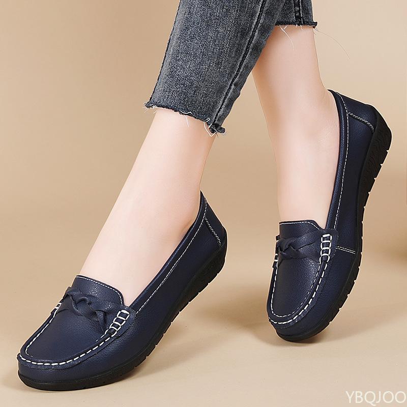 Women's Soft sole Leather shoes New Casual Round head Loafers Female White mom Flats Lightweight ladies shoes Zapatos De Mujer