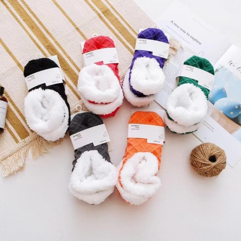 Dámské teplé jednobarevné podlahové ponožky Neklouzavé plyšové pletené korálové fleecové ponožky No Show Socks