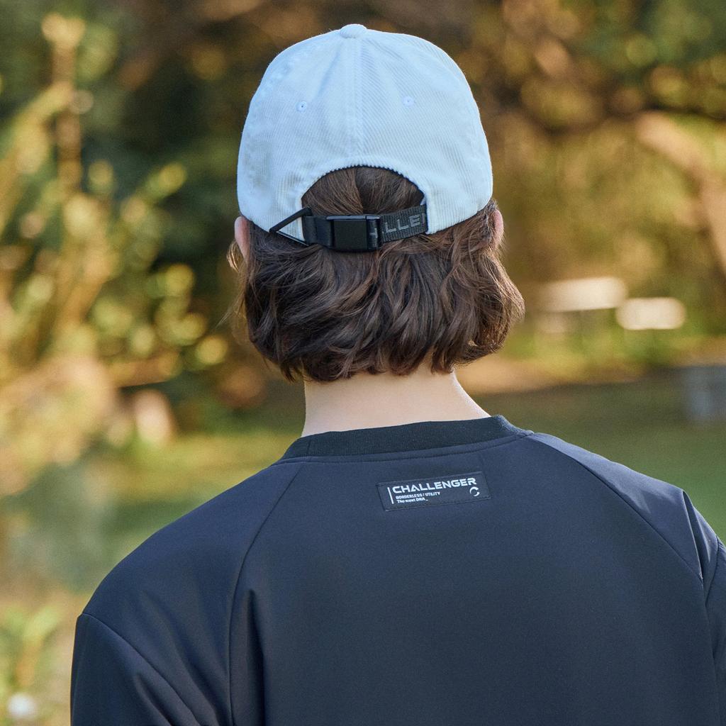 CHALLENGER Embroidered Logo Point Fleece-Lined Corduroy Ball Cap White