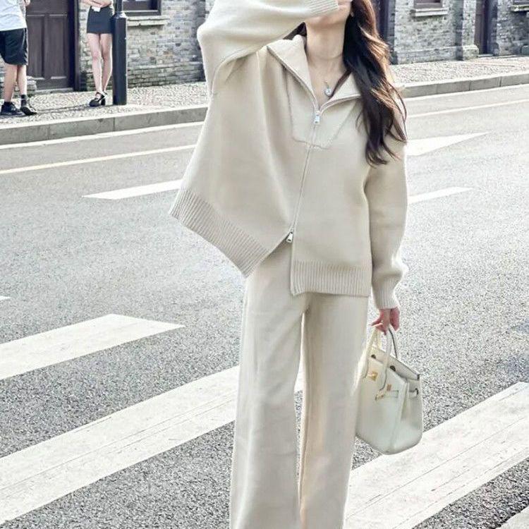 Korean Style Women's Sportswear Set: Zipper Knit Cardigan & Wide-Leg Pants for Autumn/Winter