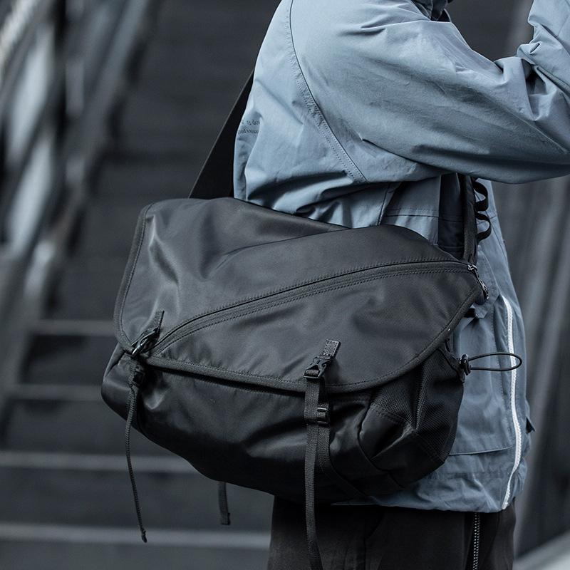 

Men Shoulder Crossbody Bag Canvas Messenger Bag Functional Backpack Waterproof Commute Handbags Canvas Small Satchels Male Bags 37-15-30CM чёрный