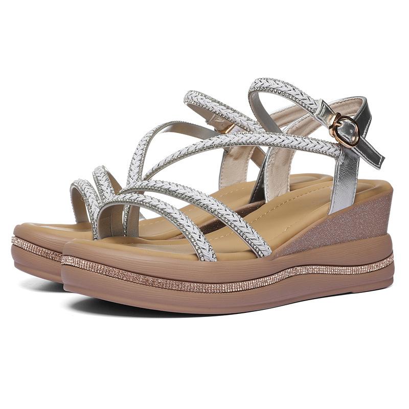 Versatile rhinestone breathable Roman shoes soft-soled non-slip muffin shoes early spring casual heel heightened platform sandals