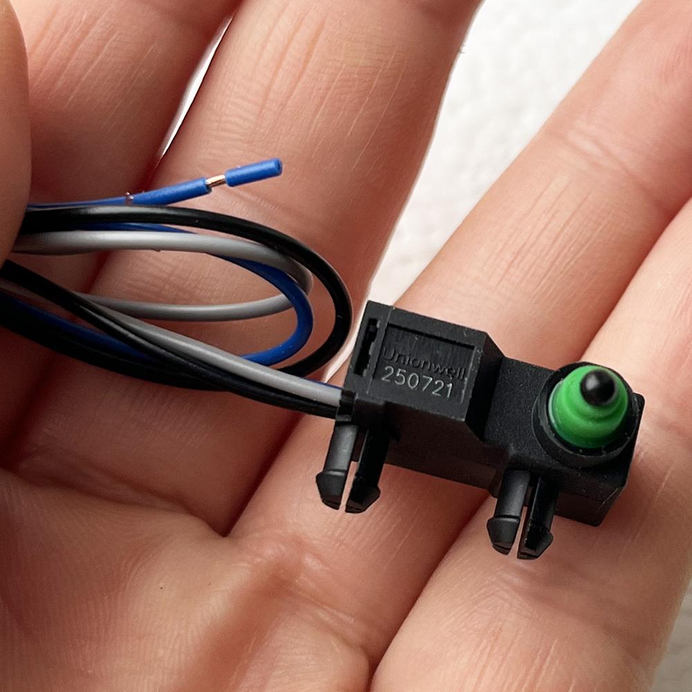 IP67 G305 Momentary Micro Switch Microswitches for Coffee Machine, Forklift Hydraulic Lock, Car door Lock and Forklift Hydraulic Lock