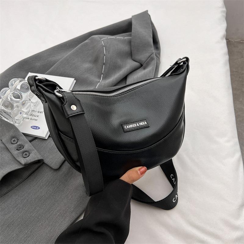 Today's popular dumpling bags, new women's bags, simple and fashionable, versatile messenger bags, shoulder armpit bags