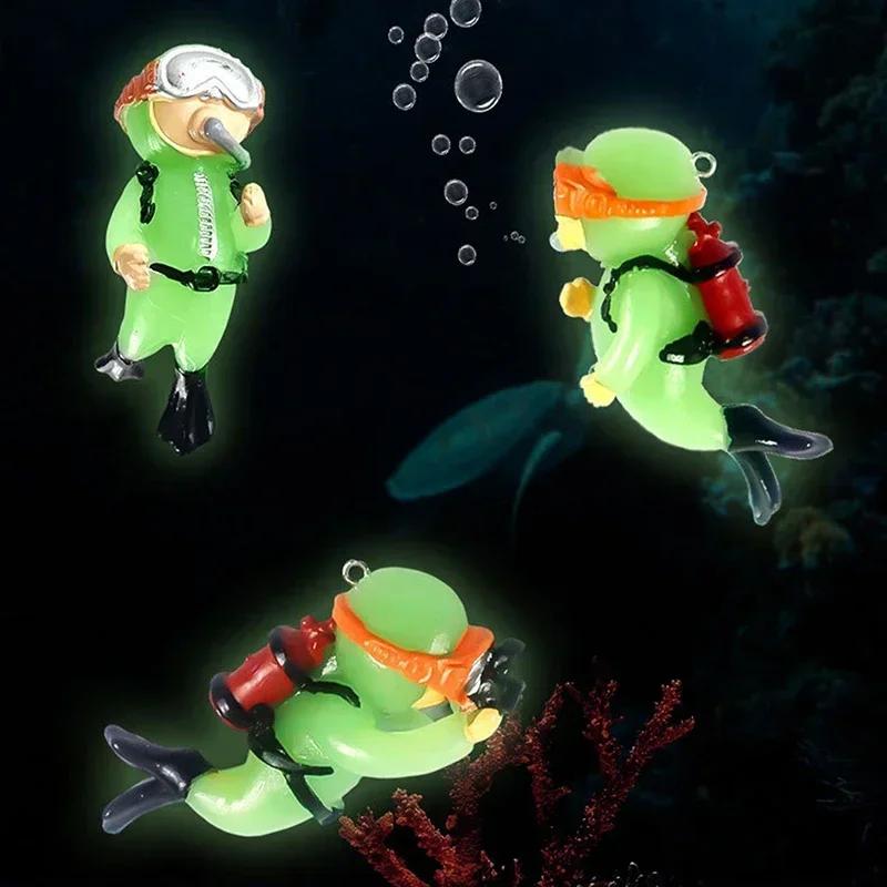 Fish Tank Decoration Luminous Green Mini Floating Diver Aquarium Ornaments Cute Small Floating Ball Aquarium Accessories Acuario