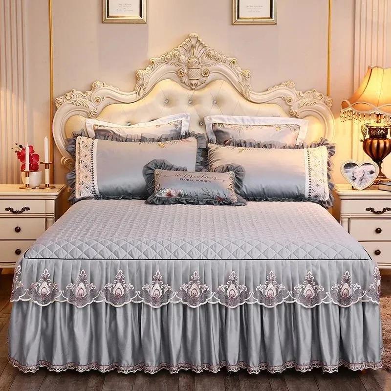 3PCS/Set Home Quarto Têxtil Princesa Renda Colcha Colcha Colcha Poliéster Algodão Luxo Capa de Cama Saias