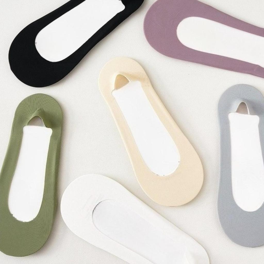 Soft Sponge Bottom Ice Silk Boat Socks for Women Non-slip and Non-falling Shallow Invisible Boat Socks Summer Thin Women's High Heels Socks