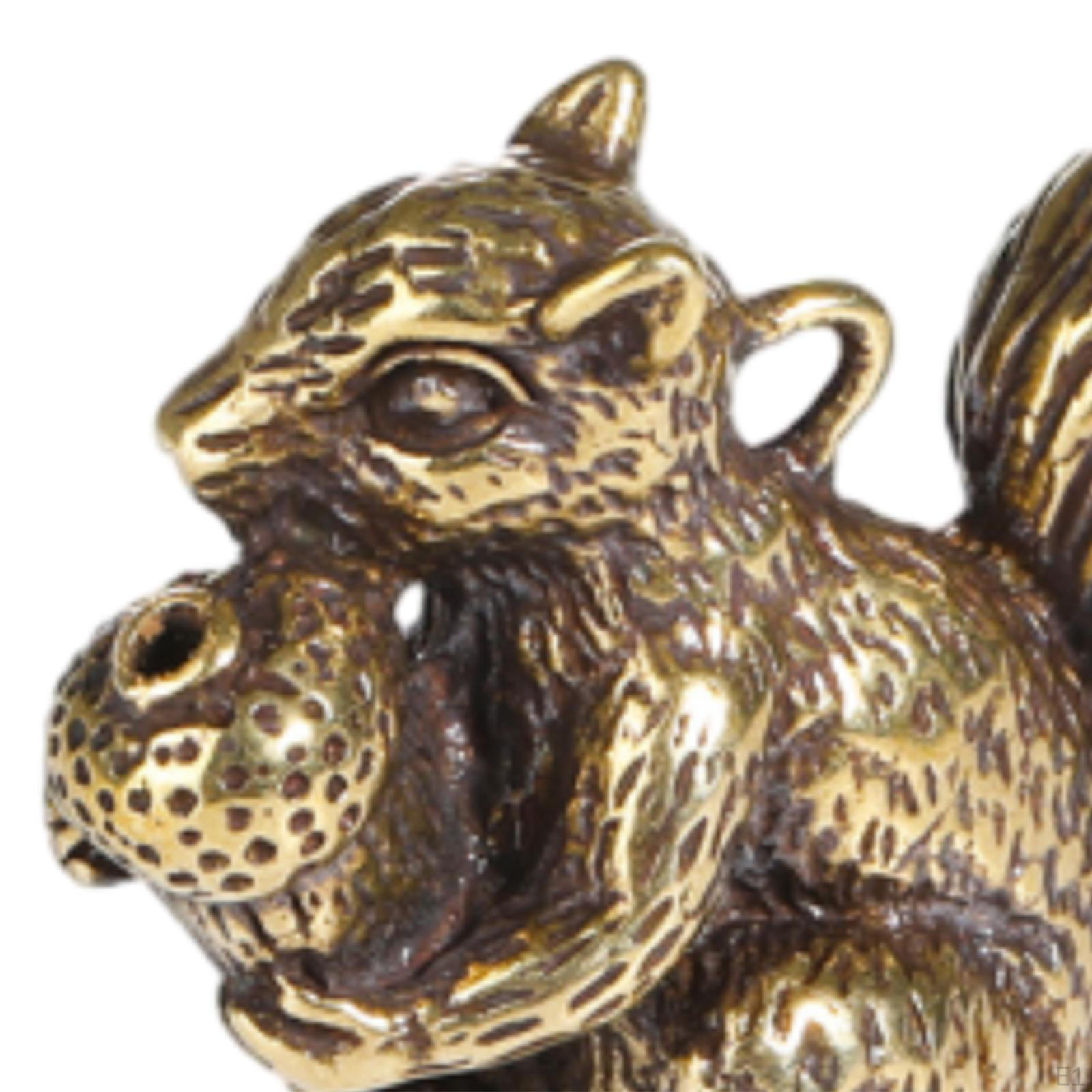 Латунная фигурка белки — фото 3