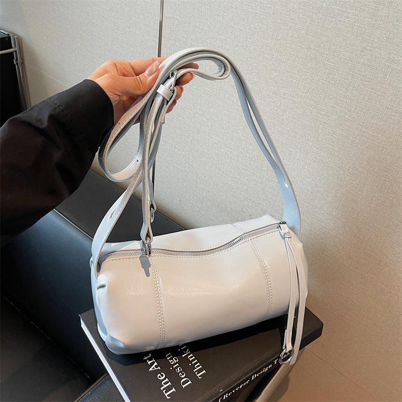 

Today s popular high-end pillow bag women s new versatile niche retro fashion shoulder messenger bag