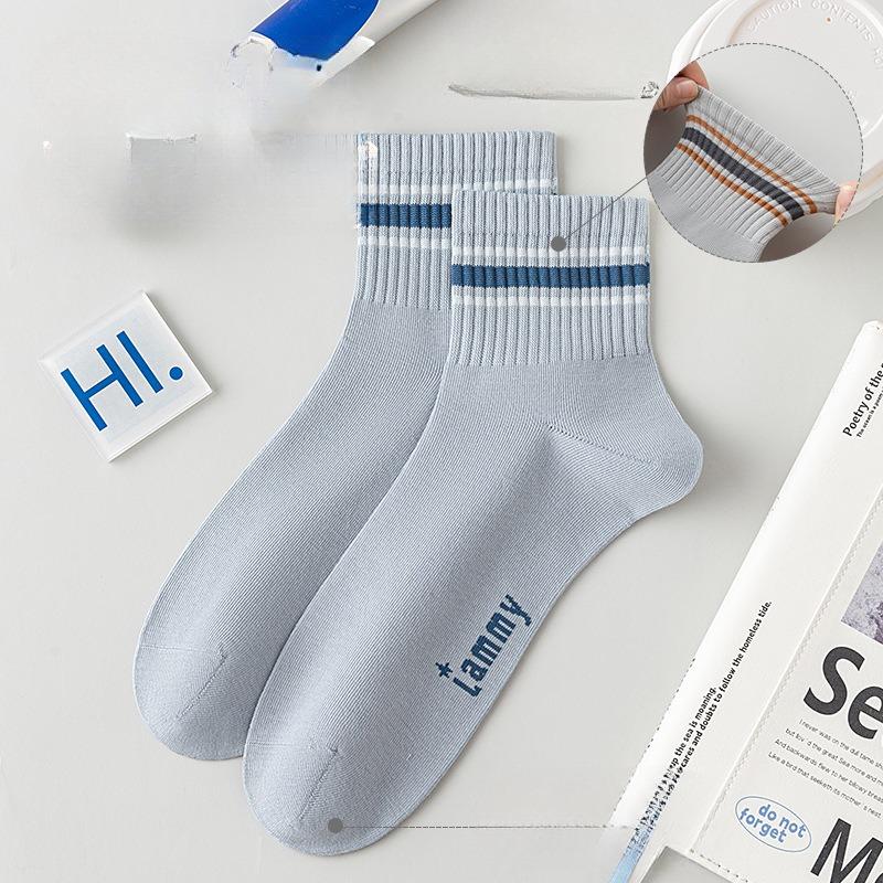 Frühlings- und Sommer Herren Nahtlose Mid-Top Baumwollsocken, Feuchtigkeitsableitend, Desodorierend, Trendige Freizeit-Sportsocken