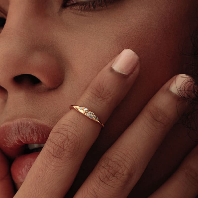 

eyh.arte Ribbon in the sky Collection .29 gold