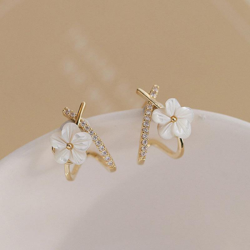 Kleine Mini Blumen Muschel Kreuz Ohrringe für Damen Koreanischer Stil Süße Vielseitige Ohrringe