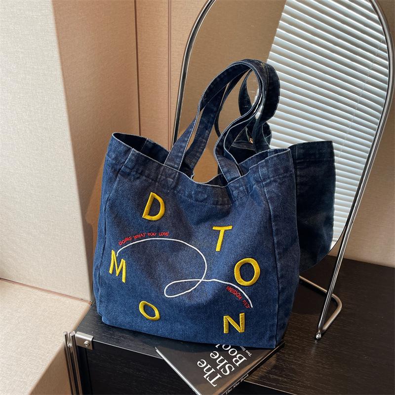 

Denim bag women s large-capacity new autumn and winter versatile shoulder bag high-end commuter tote bag темно-синий