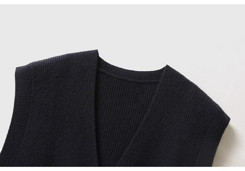 Women's V-Neck Retro Wool Sweater Vest, Fish Scale Knit, Hollow Out, Autumn/Winter Cape Style