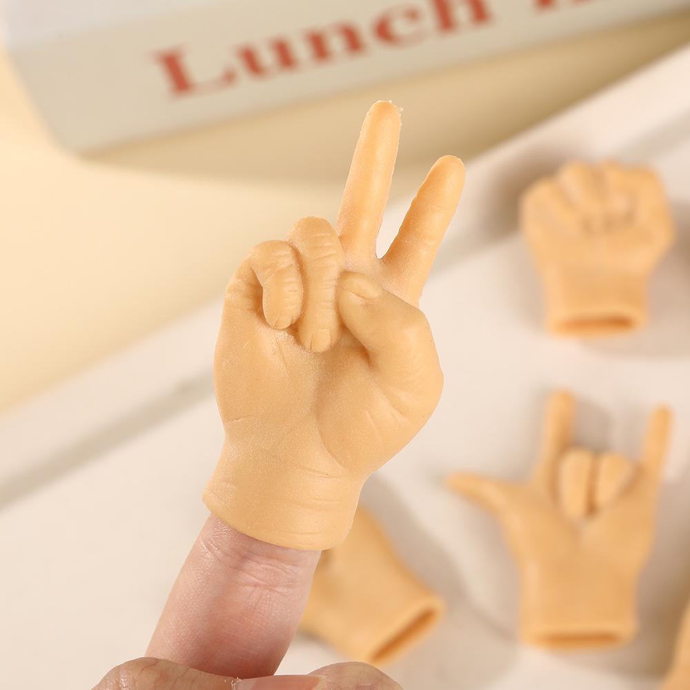 Influencer Mini Cat Teaser: Stretchable Six-Finger Prank Toy