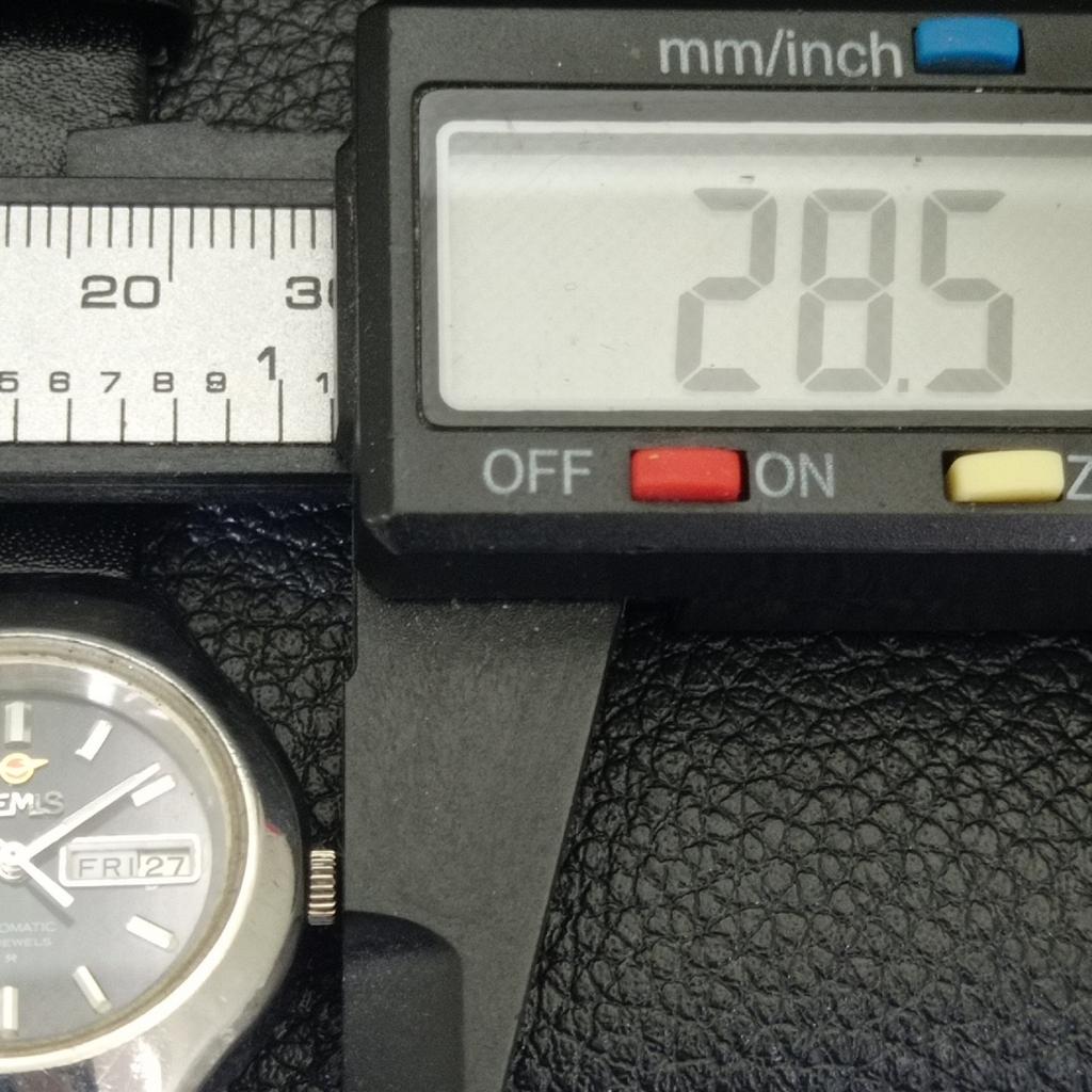 VINTAGE JEMIS AUTOMATIC JAPAN WOMENS ORIGINAL DIAL WATCH a700359-5 R202-a700359