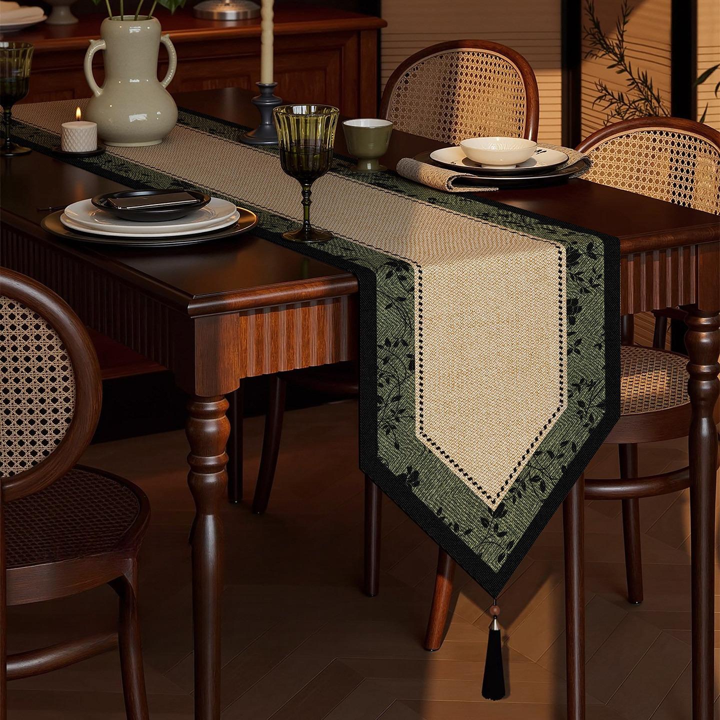 

French Pastoral Style Table Flag Luxurious Retro Tassel Table Runner Suitable for Dining Tables TV Cabinets and Side Tables Middle Decorative Banner 30*80cm