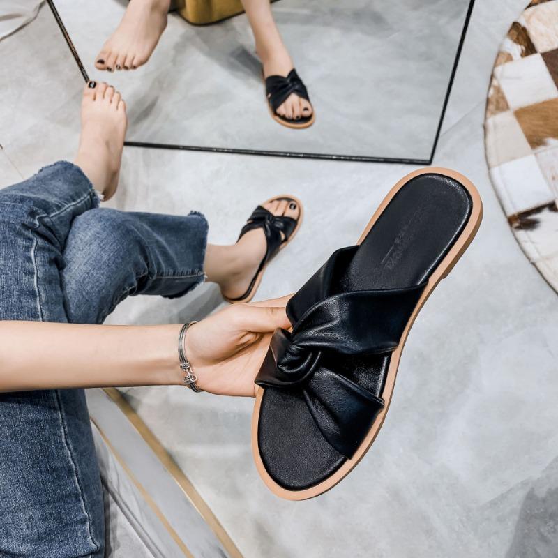 Fashion Cool Slippers Women's Flat Shoes Fashion 2024 Summer New Korean Version Versatile Plus Size Women's Shoes 41-43
