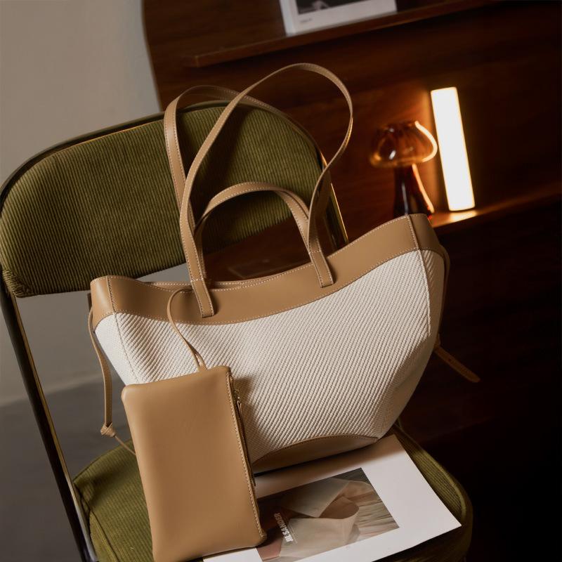 Borsa a Tote di Lusso di Piccola Nicchia, Grande Capacità, con Alette a Contrasto, per Lavoro e Pendolarismo, Raffinata Borsa a Spalla in Pelle per Donna