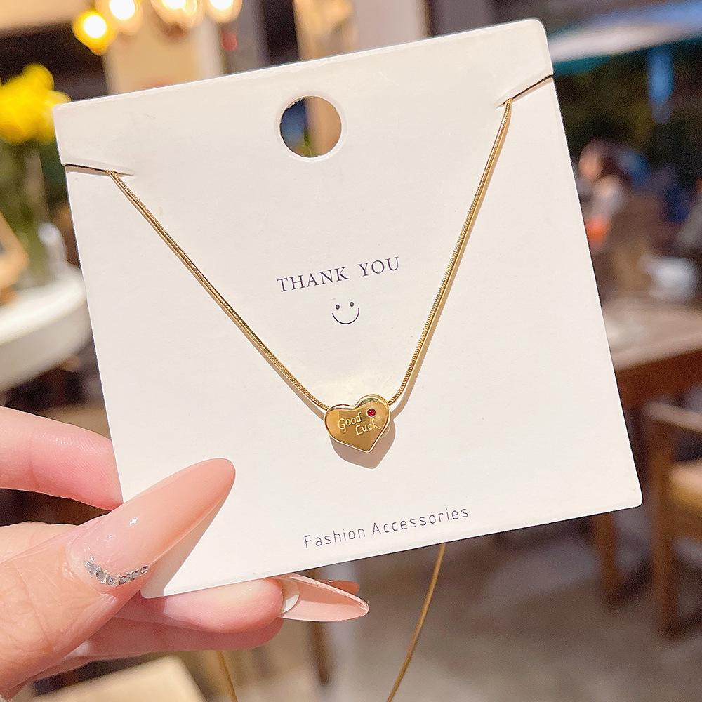 Korean 18K Gold Titanium Steel Women's Clavicle Necklace - Versatile, High-End, Non-Fading Temperament Choker.
