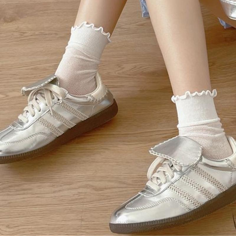 Elegant Hollow Out Breathable Mesh Middle Calf Socks Seamless Cotton Solid Color Ruffle Turn Cuff Crew Socks for Women