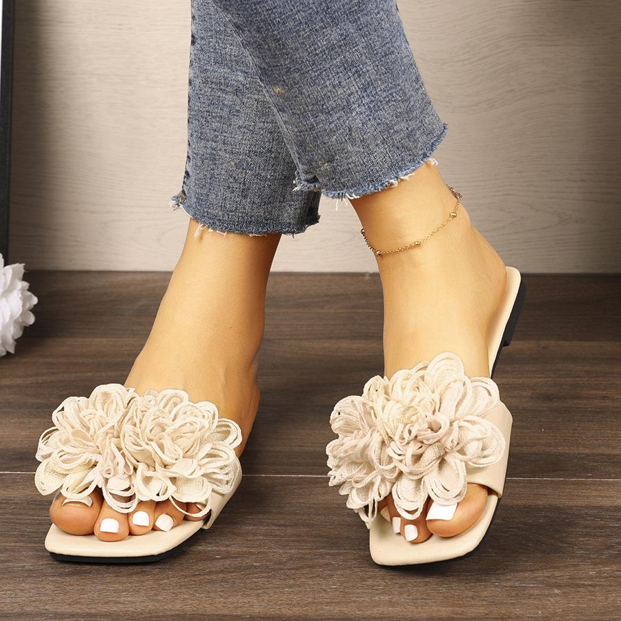 Ladies' Fashionable Casual Flat Sandals, Versatile Outdoor Wear, Flat Slippers for Wearing Outside