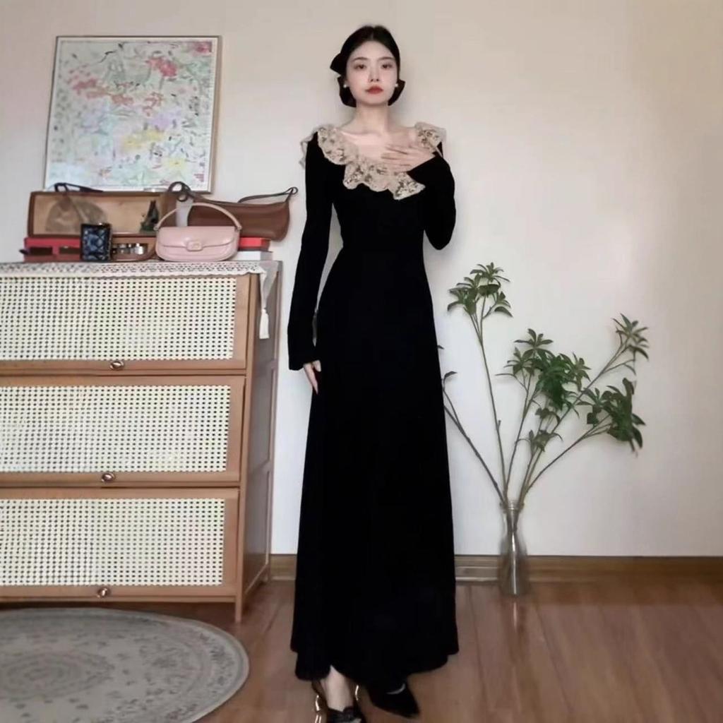French retro Hepburn style autumn and winter new long-sleeved knitted thin lace splicing temperament long dress black dress